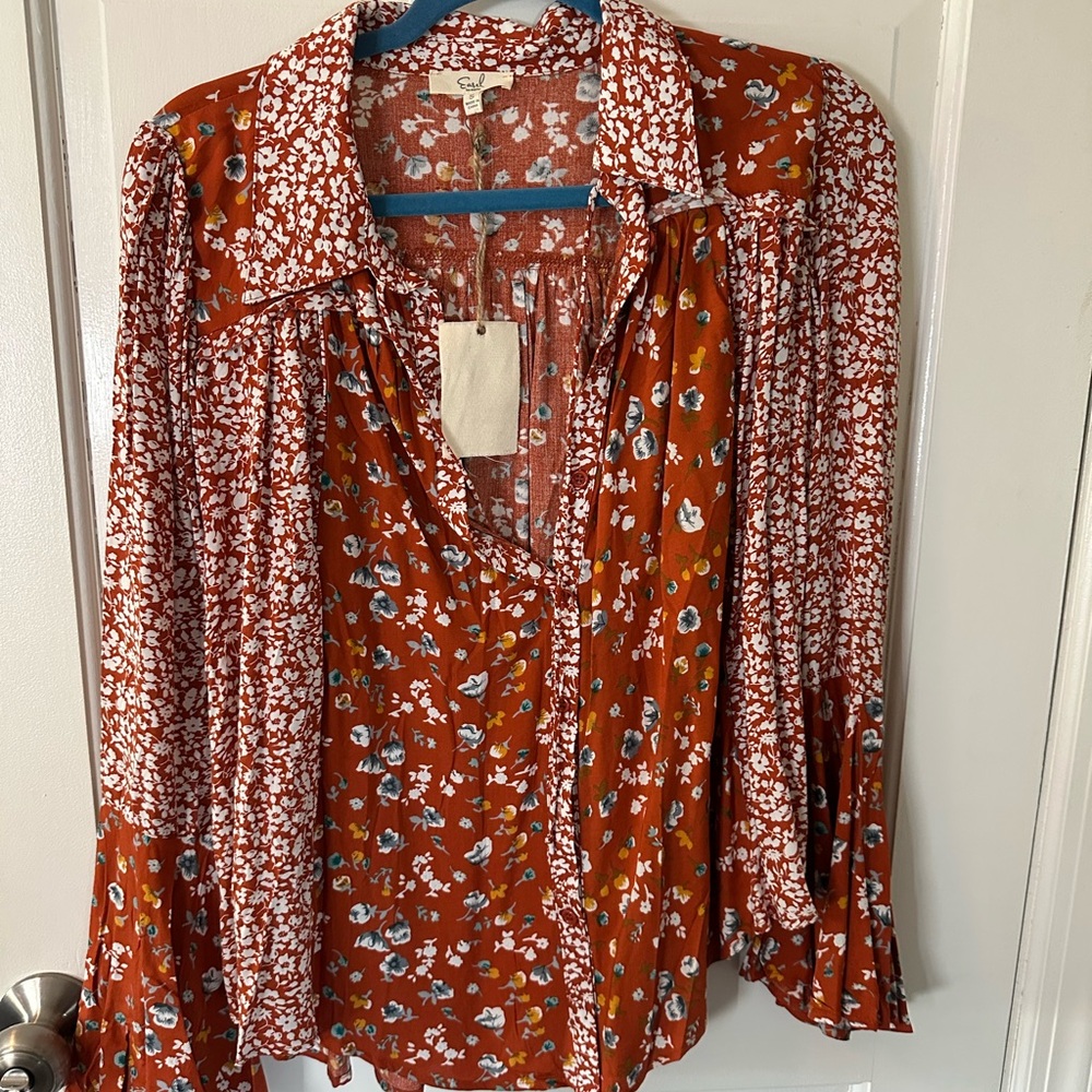 Easel Rust Floral Blouse